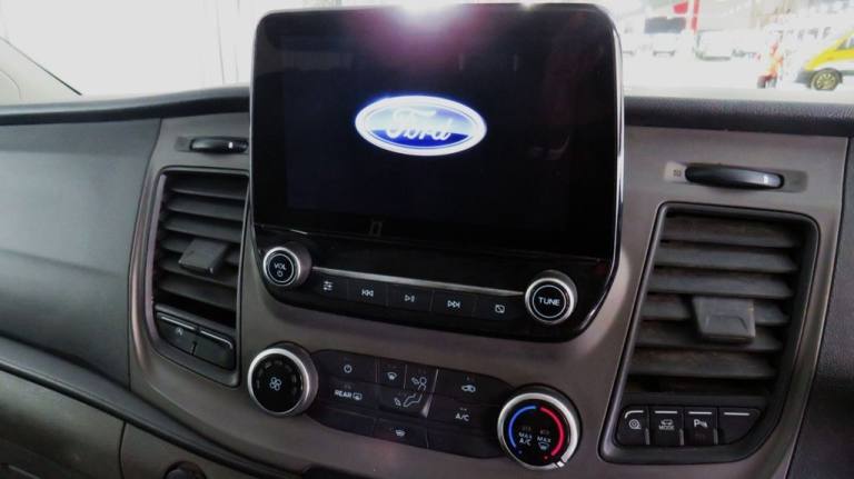 2022 Ford Transit Custom 2.0 320 EcoBlue Trend Minibus 5dr Diesel Manual L2 H1 Euro 6 (s/s) (130 ...