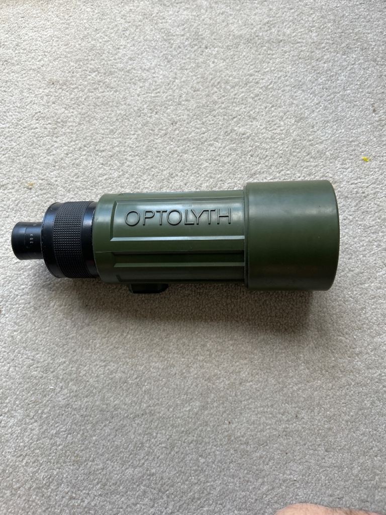Binoculars 