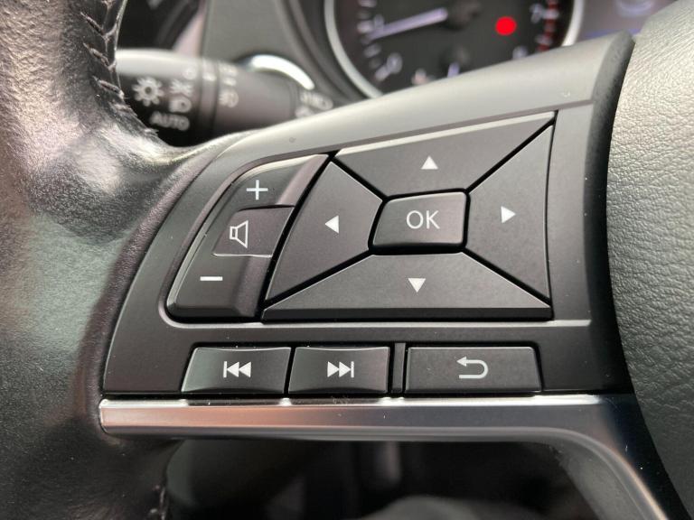 2019 Nissan Qashqai 1.3 DiG-T N-Connecta 5dr HATCHBACK PETROL Manual