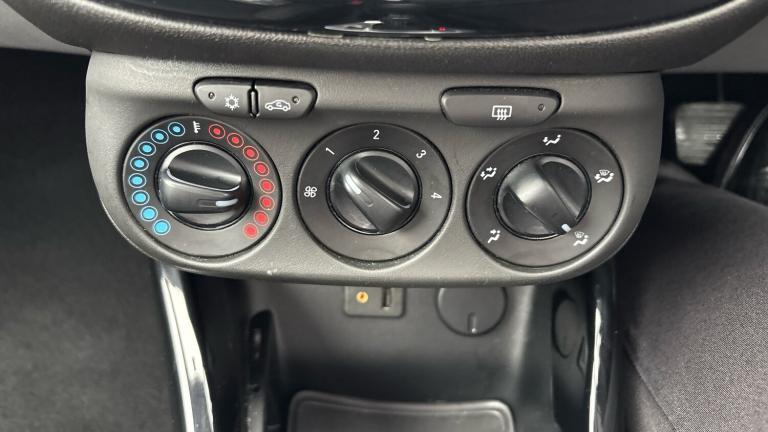 2015 Vauxhall Corsa 1.4 SE 5dr Auto Petrol Hatchback Hatchback Petrol Automatic