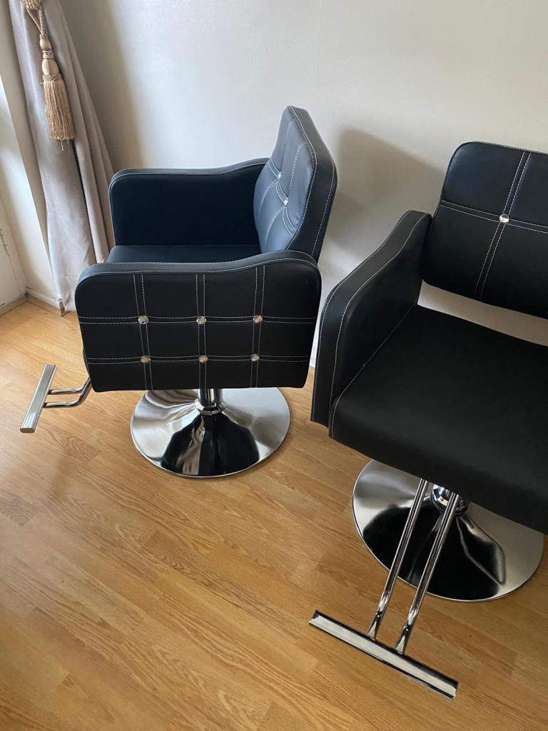 Hairdresser beauty salon barber chair x2 