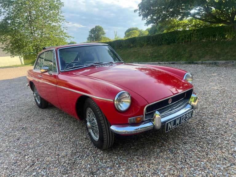 MGBGT AUTO 1971 72k - Walk Around Video
