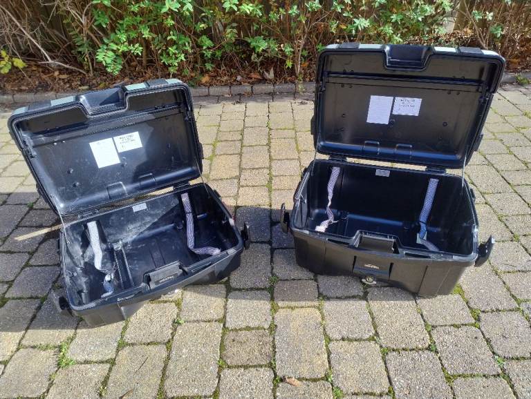 Triumph Branded Givi Trekker Pannier boxes plus Top Box Sliding Carriage for Tiger 900 GT