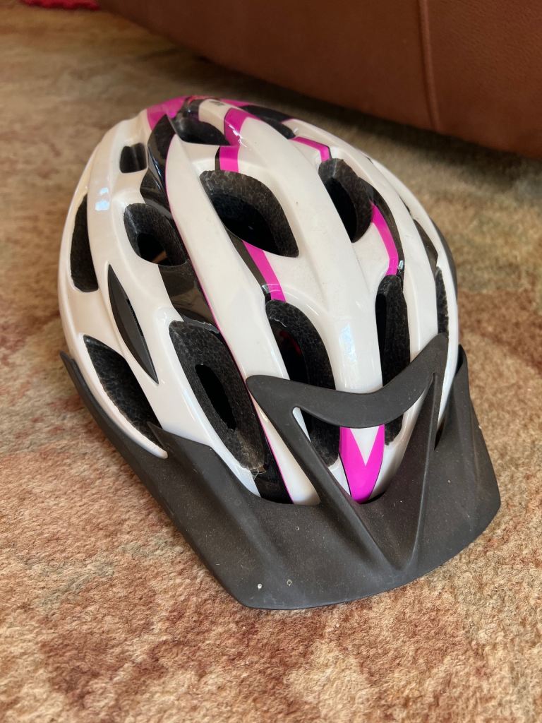 Cycle helmet 