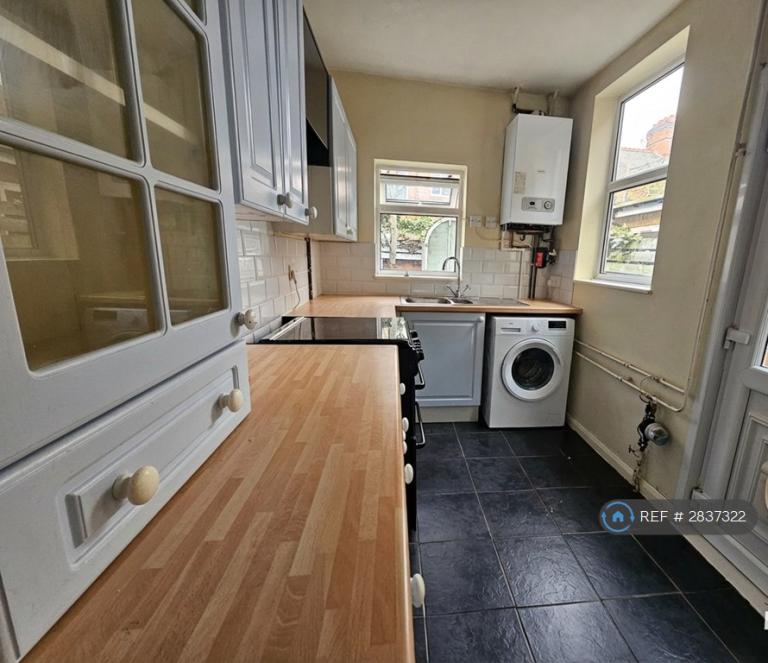 2 bedroom house in Warwick St, Leicester, LE3 (2 bed) (#2837322)