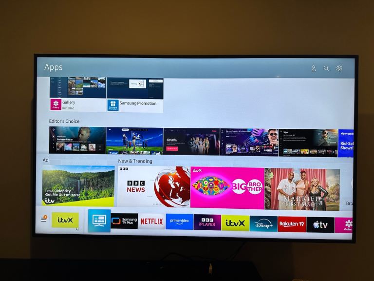 Samsung 55” Smart TV