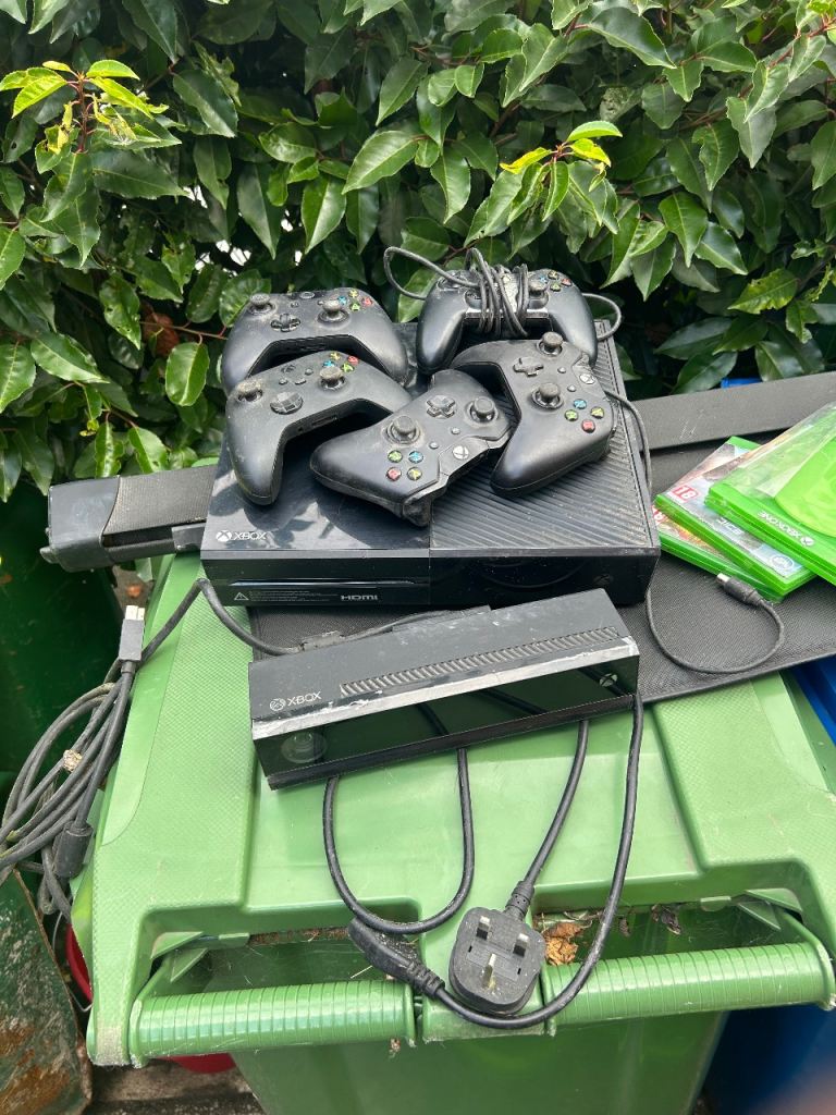 Xbox One Console with Kinect, 4 Controllers, and Games