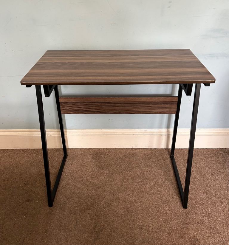 image for Home Office Desk H29.5in/75cm W31.5in/80cm D18in/46cm Good condition  D056