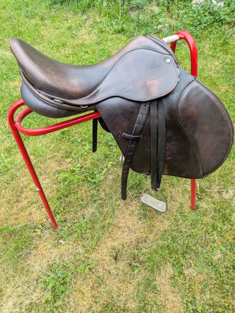 Lovely 16" Brown Leather Saddle - Good Condition