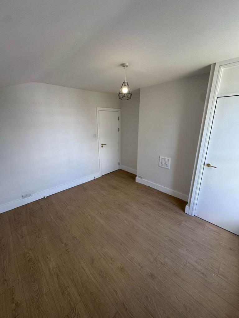 2 Bedroom Flat - Lewisham Area - SE4 2BD - DSS Families Welcome