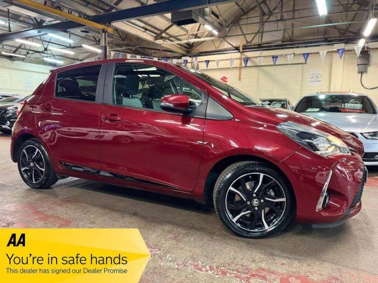 2017 Toyota Yaris 1.5 VVT-i Design Euro 6 5dr HATCHBACK Petrol Manual