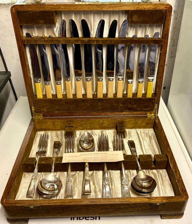 Viners Sheffield vintage silver cutlery set