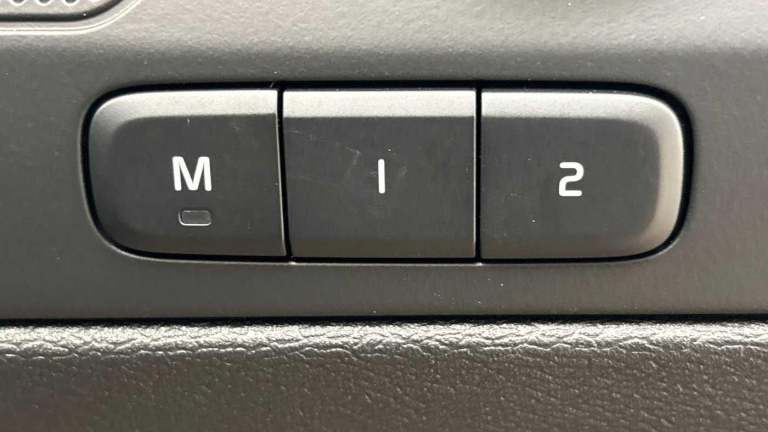 2025 Volvo EC40 Twin Motor 82kWh Plus SUV 5dr Electric Auto AWD (408 ps) ESTATE Electric Automatic