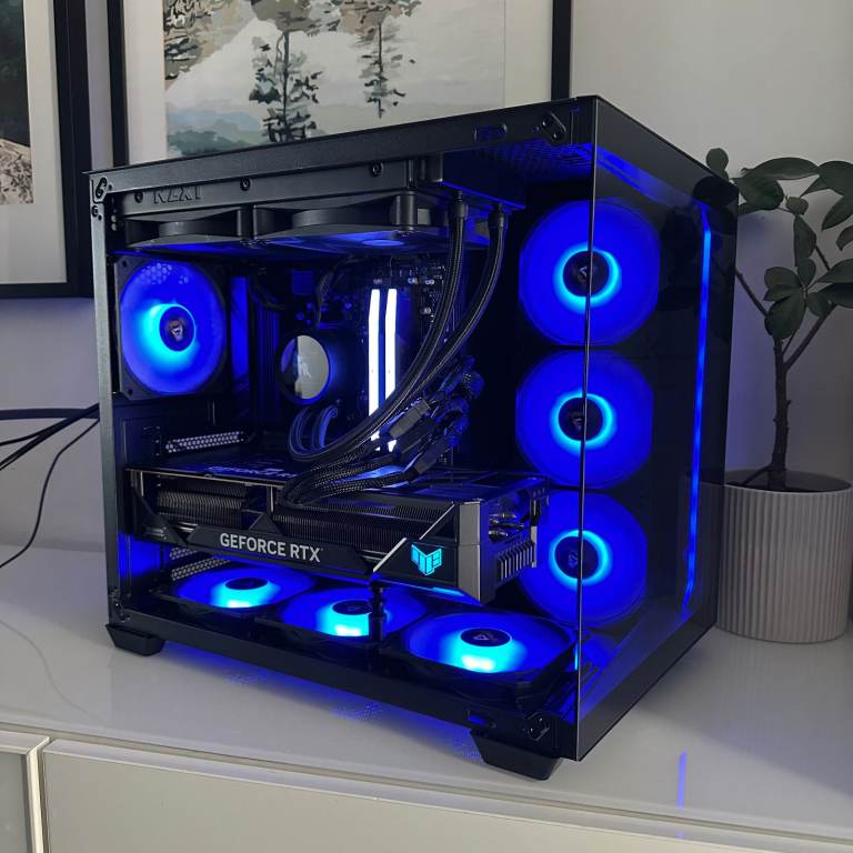 Gaming PC RTX 4080 16GB/ 32GB DDR5/Ryzen 7 7700/ 2TB SSD