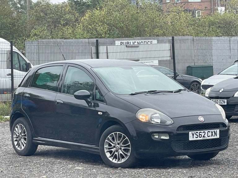 * 62 2013 FIAT PUNTO 1.4 GBT 5 DOOR + MEGA LOW 47K MILES | IDEAL 1ST CAR *