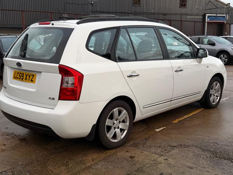 2009 Kia Carens 2.0 GS 5dr MPV Petrol Manual