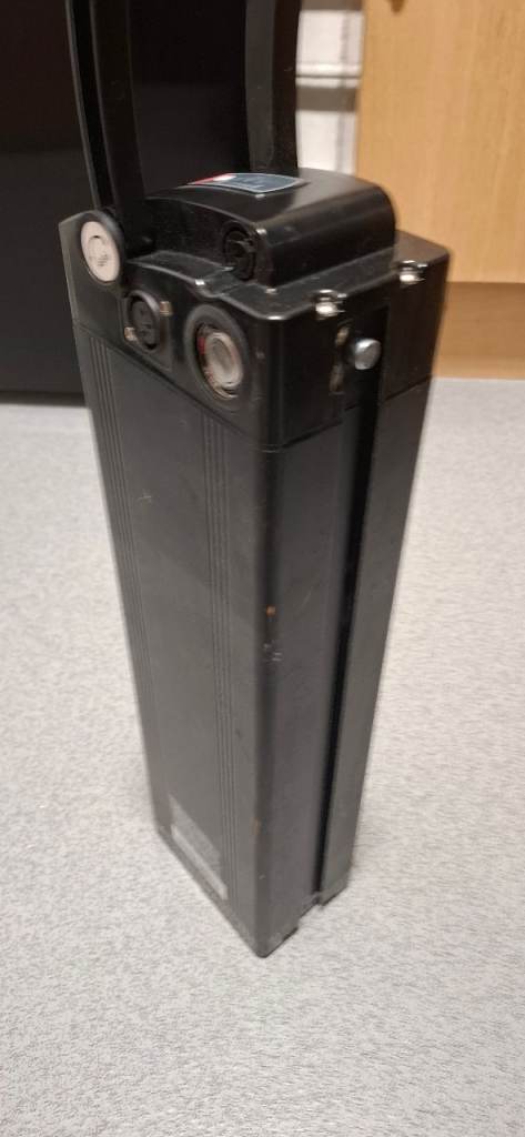 Lithium battery for Ebike 48v 35Ah with Key. Like new fully charged no issues 