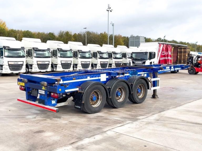 DENNISON SLIDING SKELETAL TRAILER 