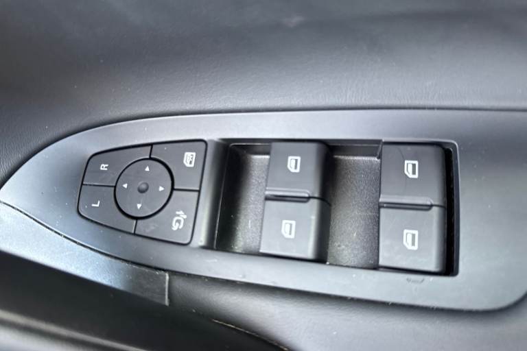 2025 MG MG HS 1.5 T-GDI PHEV Trophy 5dr Auto Hatchback Petrol Parallel PHEV Automatic