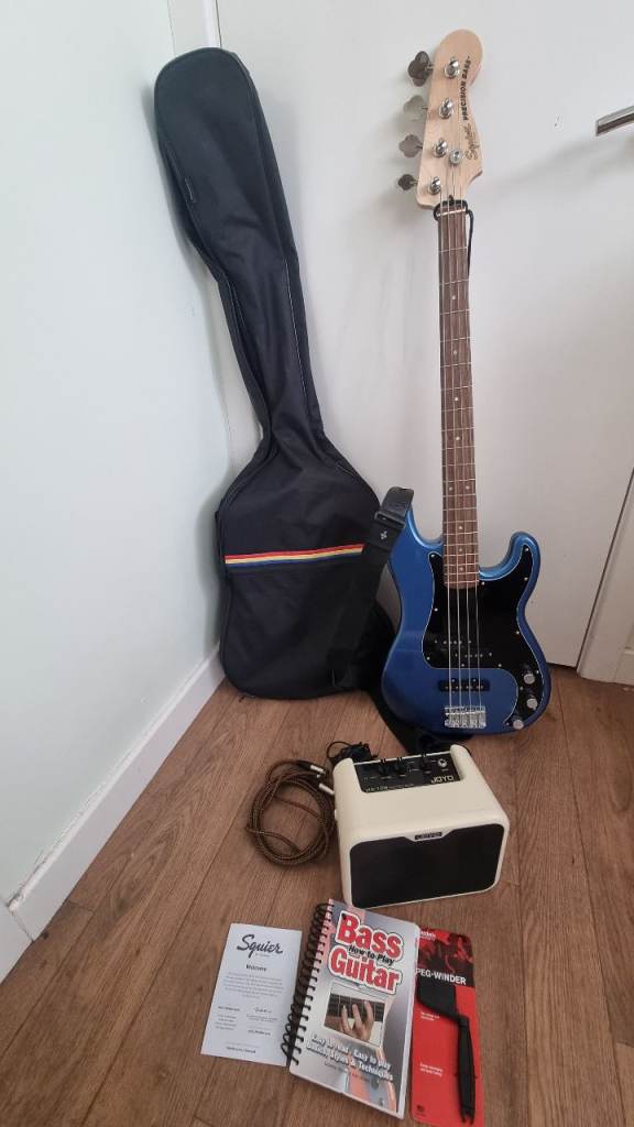 New Squier by fender Affinity Precision bass 