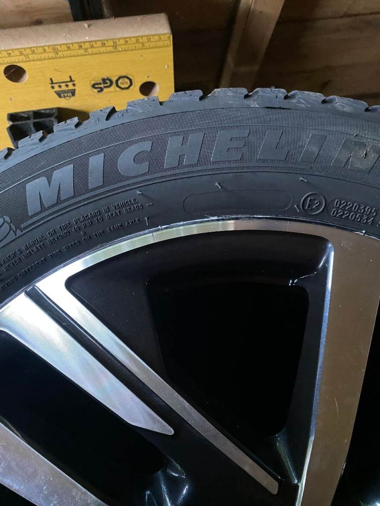Cross Climate Tyres Michelin 195/55R16
