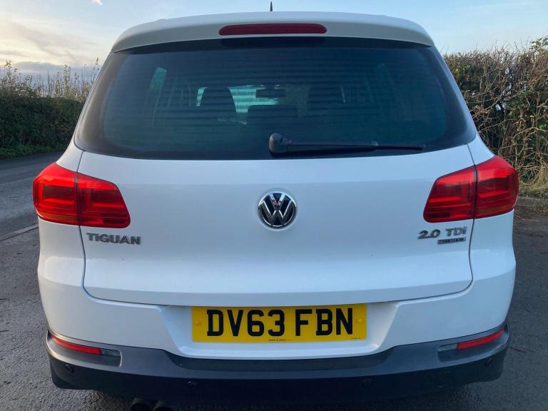 2013 Volkswagen Tiguan 2.0 TDI BlueMotion Tech SE 4WD Euro 5 (s/s) 5dr ESTATE Diesel Manual