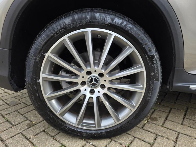 2021 Mercedes-Benz GLC 220d 4Matic AMG Line Premium 5dr 9G-Tronic 90DAYS WARRANTY HPI CLEAR  ESTA...