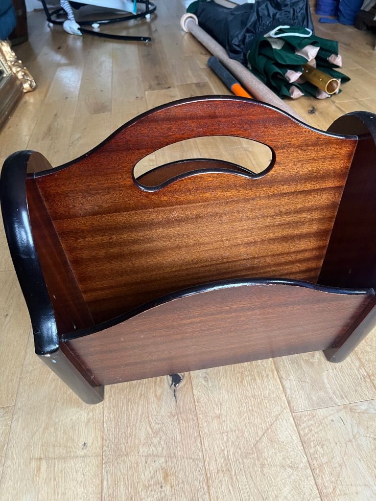 Magazine rack, book holder