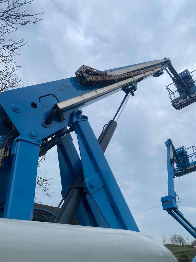 Genie S65 Boom Lift 2008