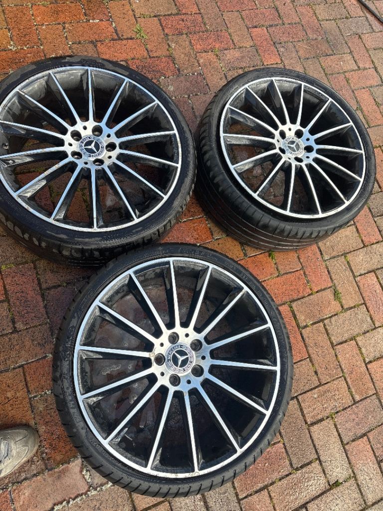 20” Mercedes alloy wheels x3
