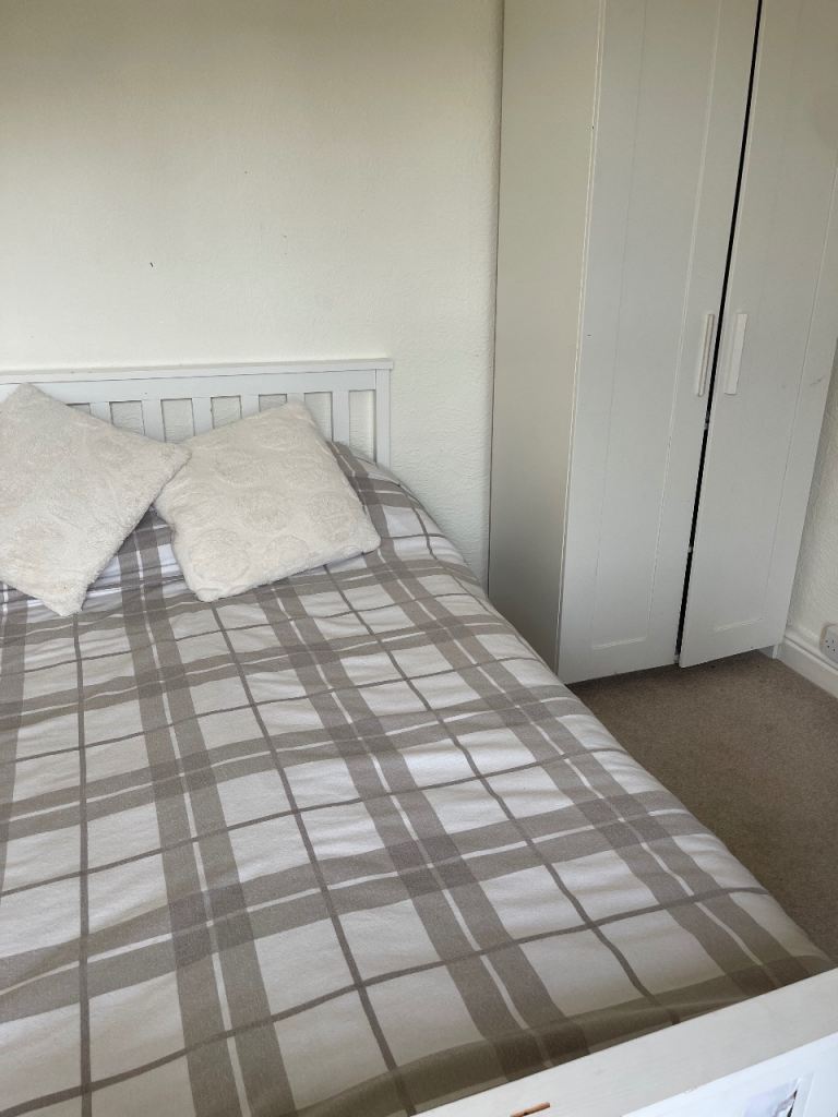 Double room available 