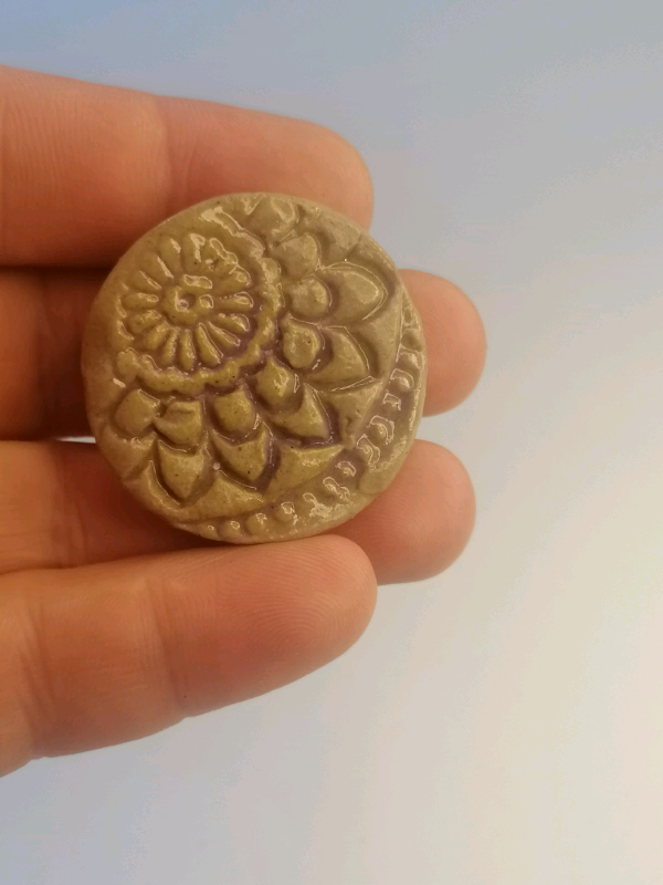  Vintage Brooch. 22.