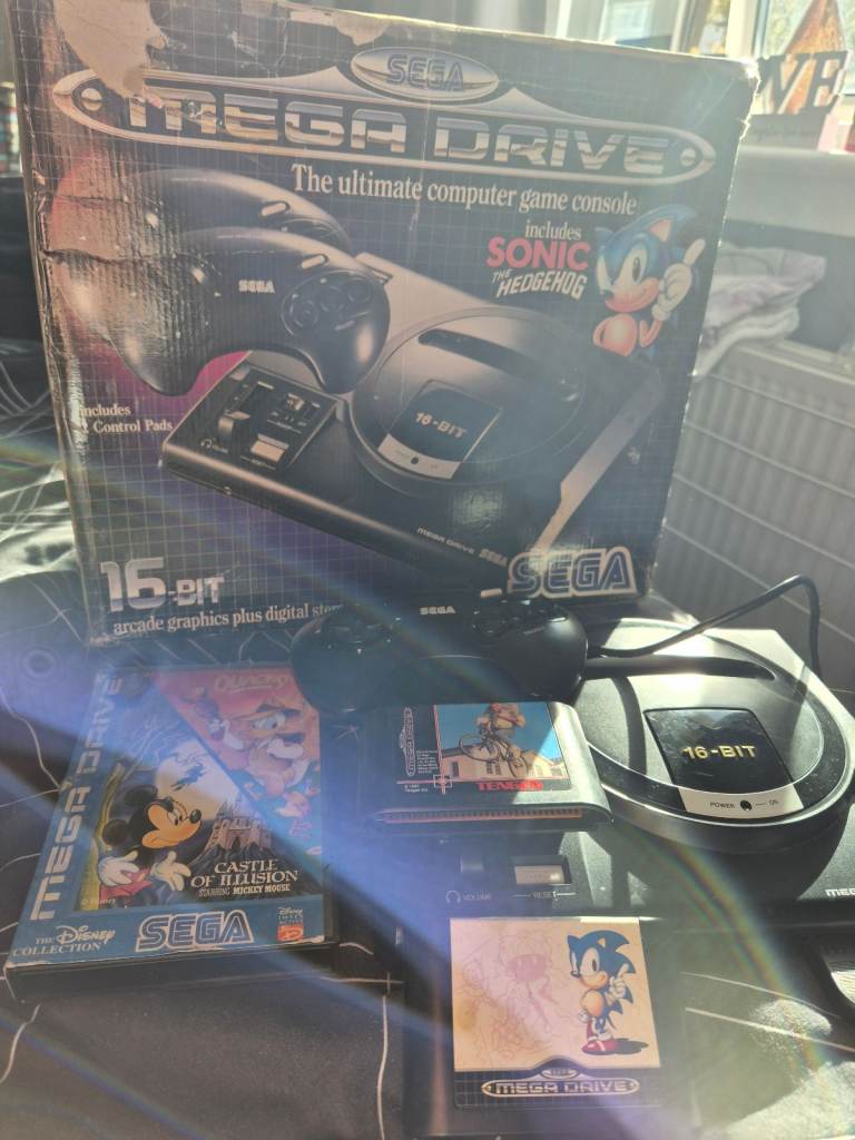 Console bundle n64 and mega drive