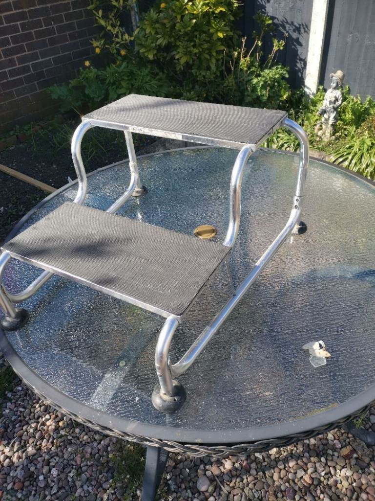 Caravan step