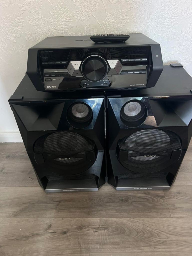 Sony shake 33  2200w