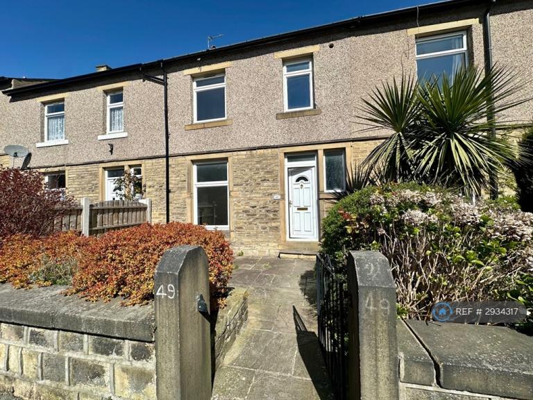 3 bedroom house in Adelphi Road, Huddersfield, HD3 (3 bed) (#2934317)