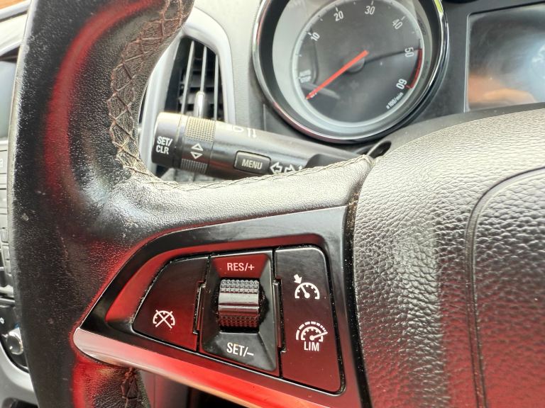 2015 Vauxhall Astra 1.6 CDti ecoFlex Tech line Hatchback 5d SPARE OR REPAIR