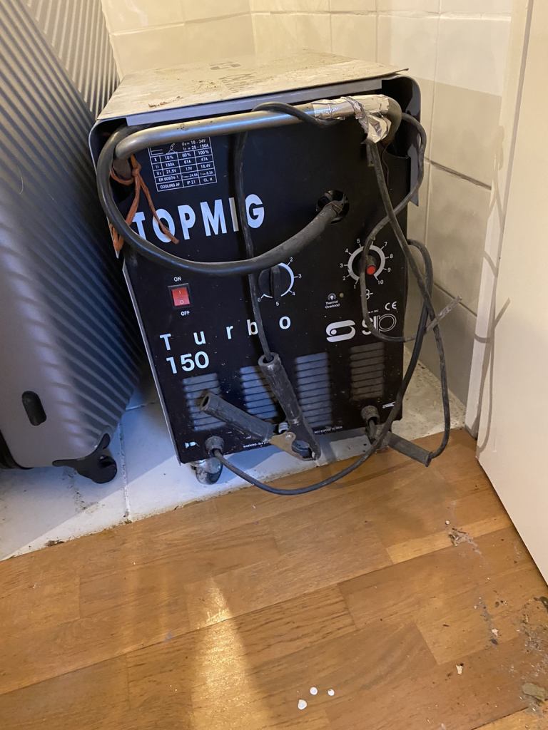 TOPMiG Turbo 150. Welder 