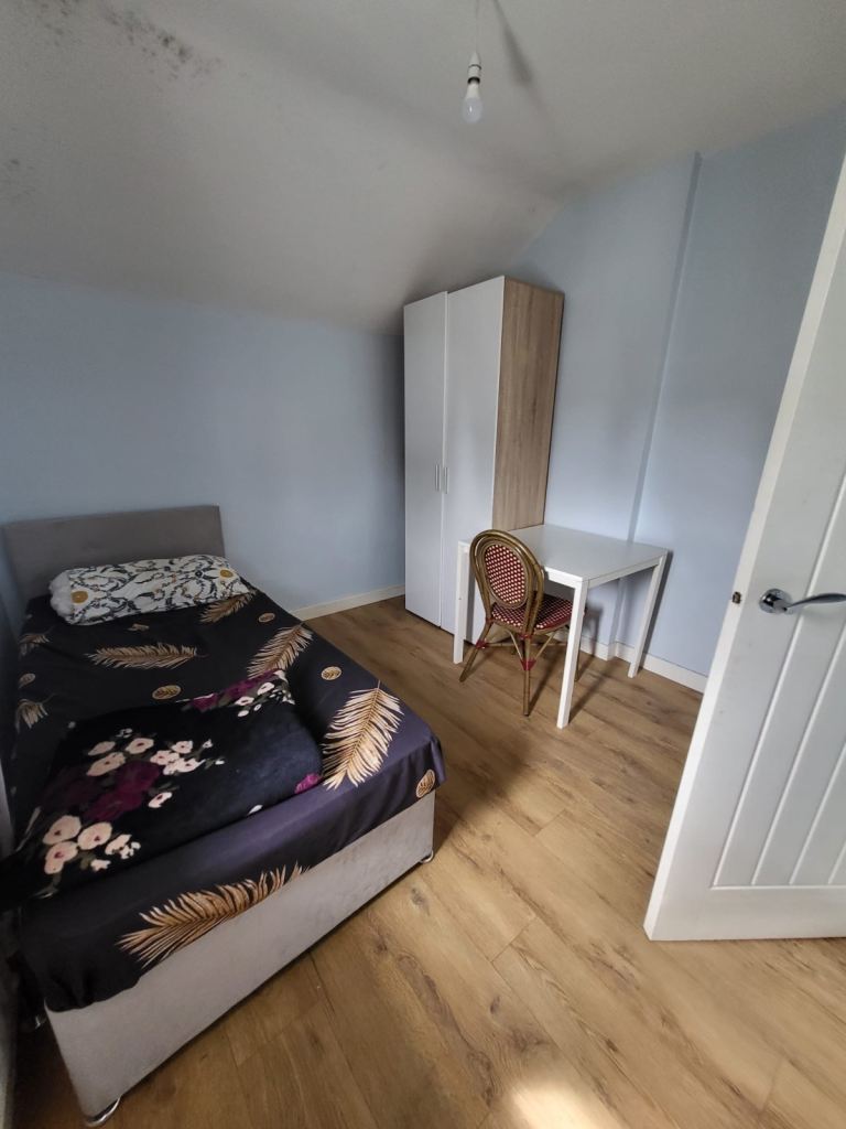 Single bedroom to rent 