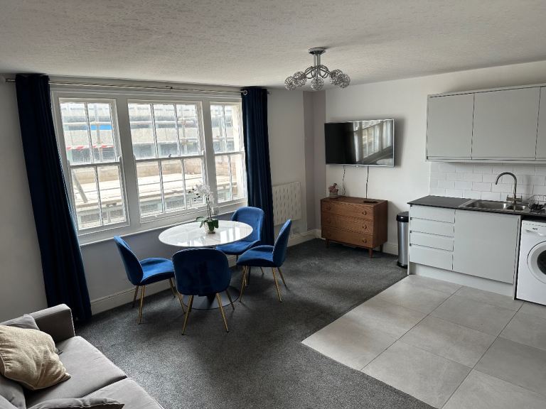 1 bed flat in Cannon Place in central Brighton. 2 minutes walk from the seafront