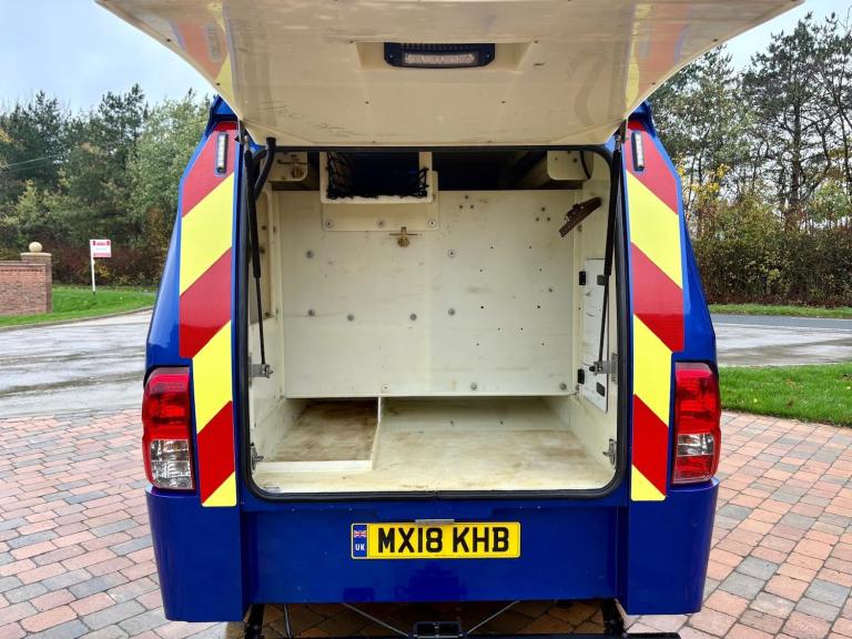 2018 Toyota Hilux Active Extra Cab Pick Up 2.4 D-4D 4x4 ***Workshop / Utility Truck*** PICK UP Di...