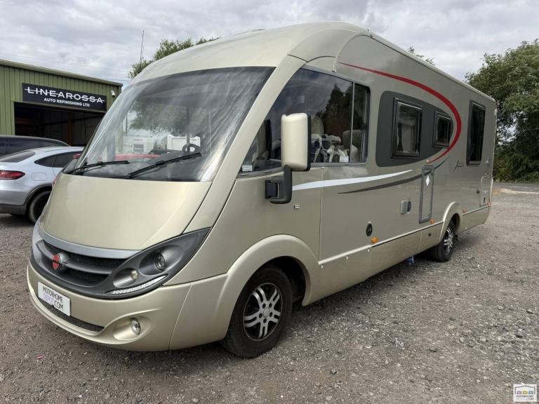 Burstner Aviano T727 auto island bed