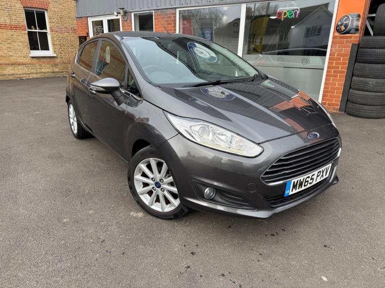 2015 Ford Fiesta 1.6 Titanium 5dr Powershift HATCHBACK PETROL Automatic