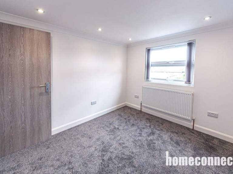 Double Room To let Female preferred 