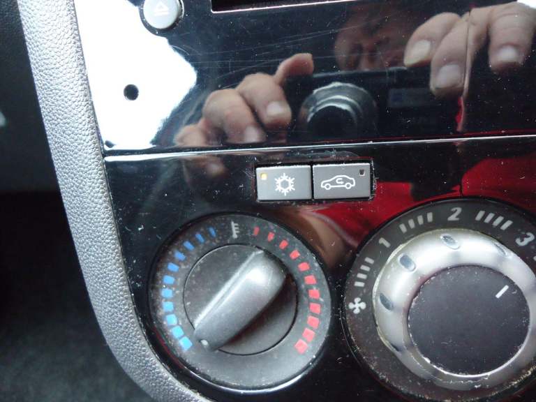 VAUXHALL CORSA 1.3 CDTi ecoFLEX Limited Edition Red Manual Diesel 2014