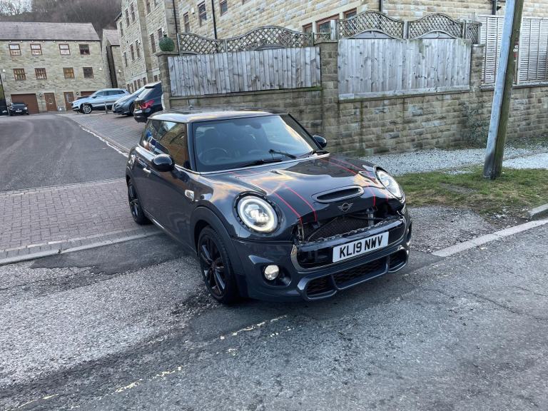 MINI COOPER S 2019 (19) DAMAGED SALVAGE REPAIRABLE 