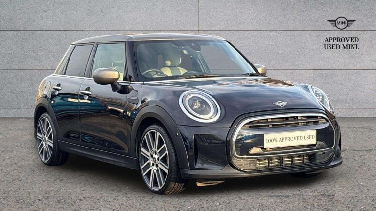  MINI Hatch 1.5 Cooper Exclusive Premium Plus 5dr Auto Hatchback Petrol Automatic