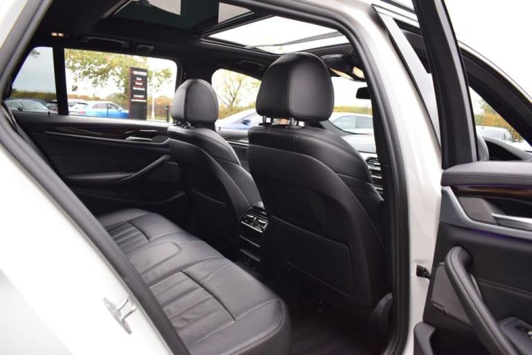 2018 Y BMW 5 SERIES 3.0 530D M SPORT TOURING 5DR DIESEL AUTO EURO 6 (S/S) (265 P