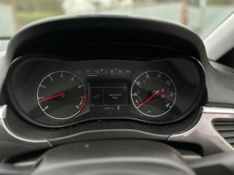 2015 Vauxhall Corsa 1.2i Design Euro 6 3dr HATCHBACK Petrol Manual