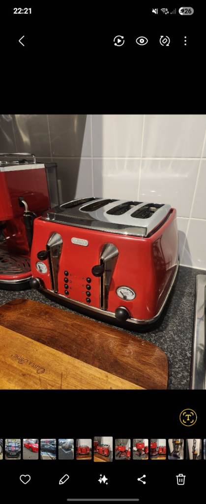 Delonghi retro 4 slice toaster for sale